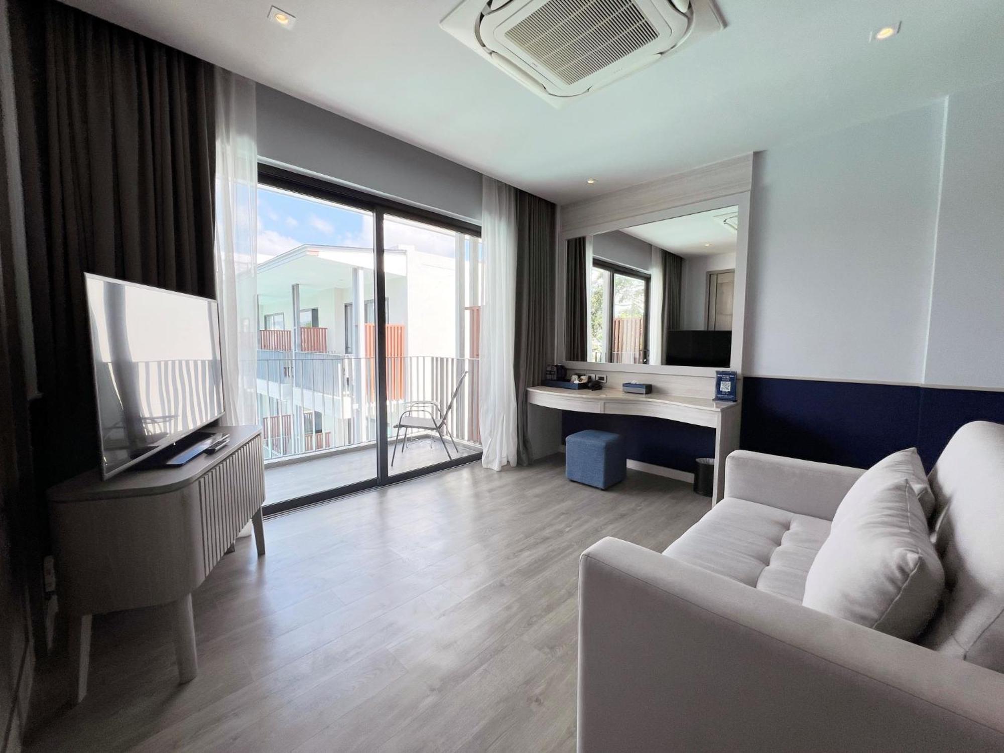 普吉岛海床大酒店-Sha高级认证 布吉 外观 照片 A room at the hotel